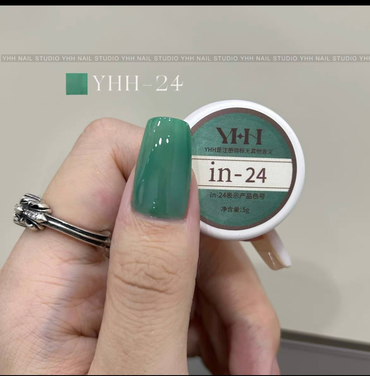 ÖHana nail cat eyes & skinny jeans: ZOYA Beachy Brights Nail Polish